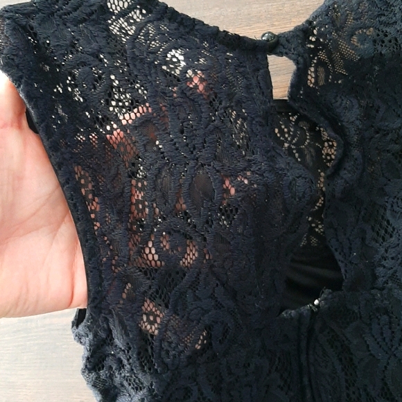Black Lace Dress - Picture 4 of 6